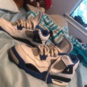 Jordan 4 Motorsport colorway for sale